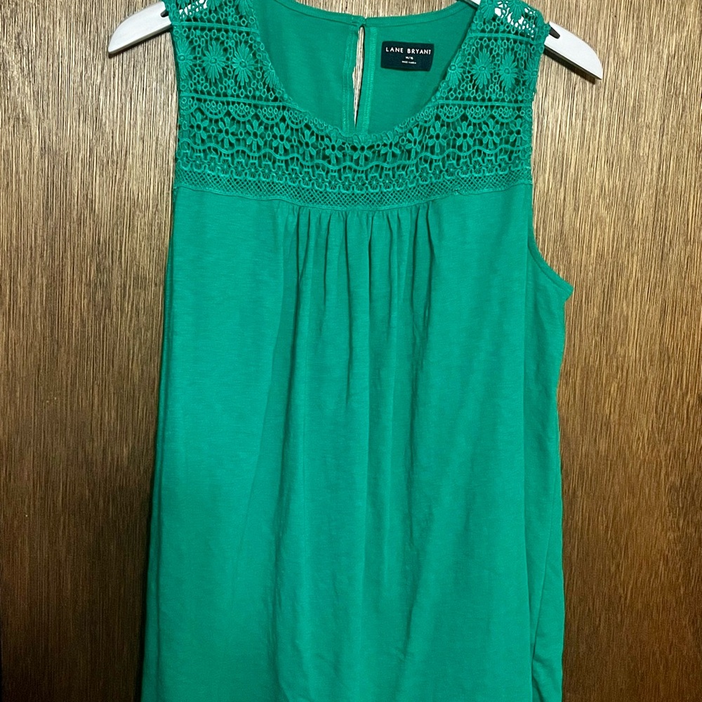 Size 14/16 Lane Bryant Green Sleeveless Lace Top